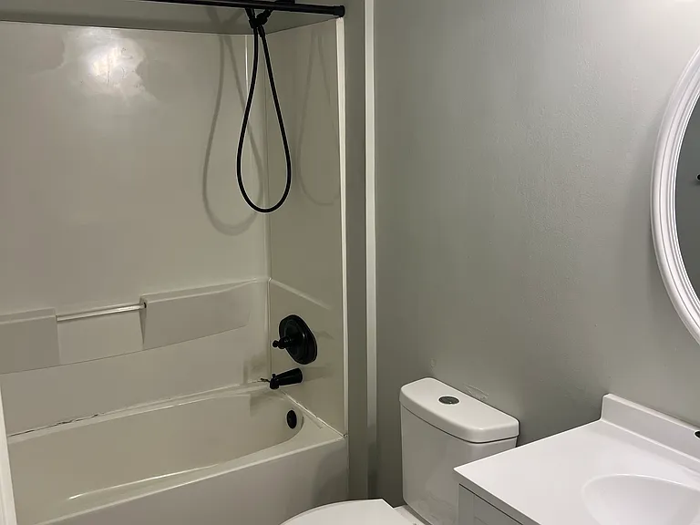 515 Paddock Ln — Photo 12