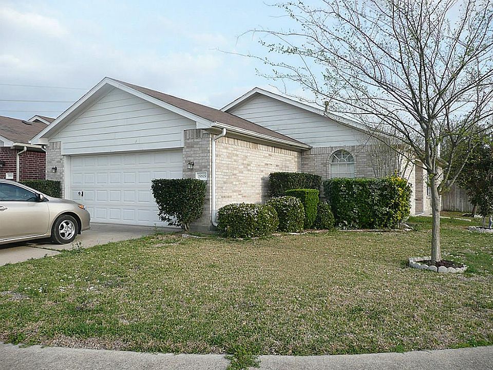 1st image of 19819 Scenic Brook Dr