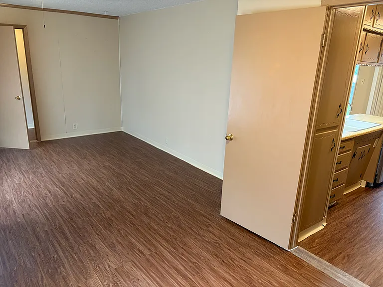 102 Forest Ln — Photo 6