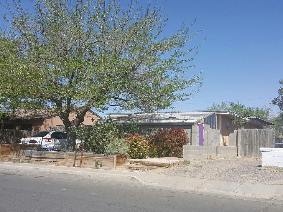 2nd image of 518 Valencia Dr SE