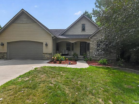 4th image of 4915 Anglers Ln