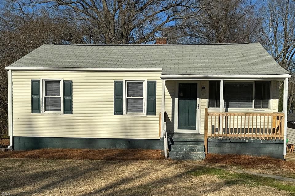 1st image of 1907 Woodside Dr