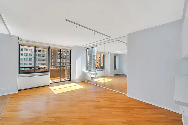 Rented by Compass | media 26