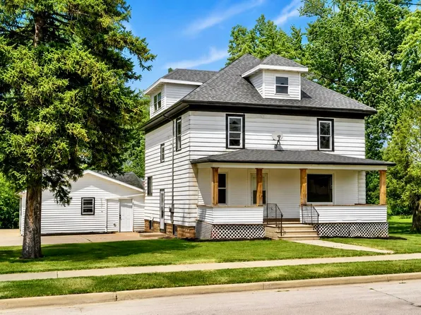 1571 Day St, Greenleaf, WI 54126