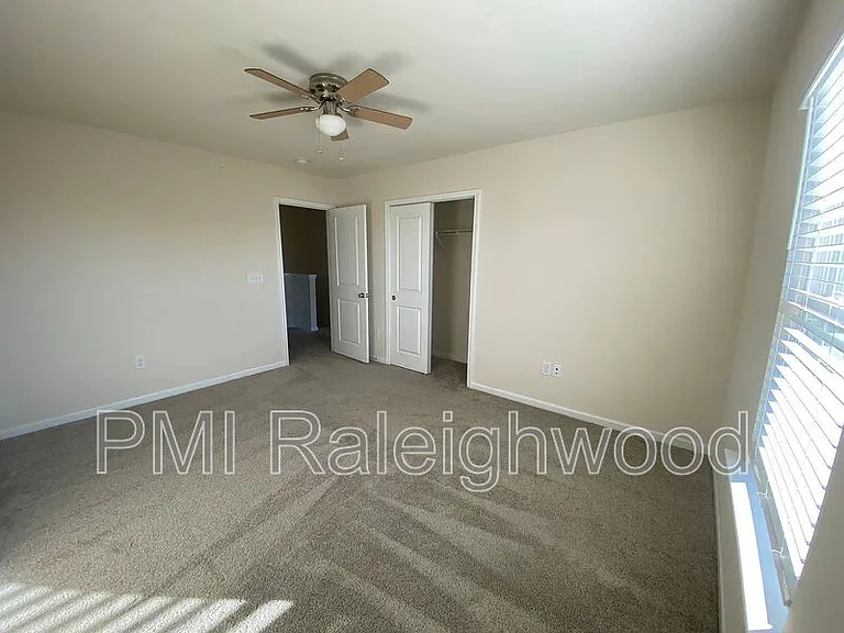 2124 Fox Chapel Pl — Photo 24