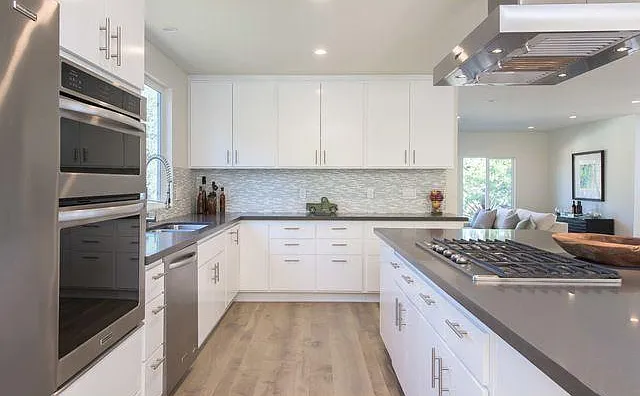 15672 Castlewoods Dr — Photo 10