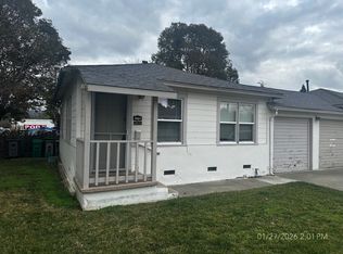 1665 E St #A, Napa, CA 94559