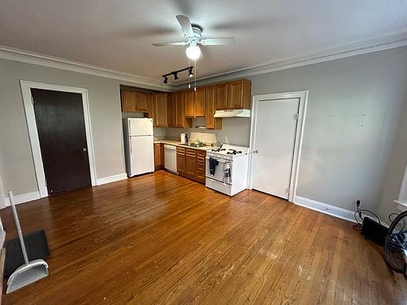 2nd image of 1154 W Lunt Ave APT 114