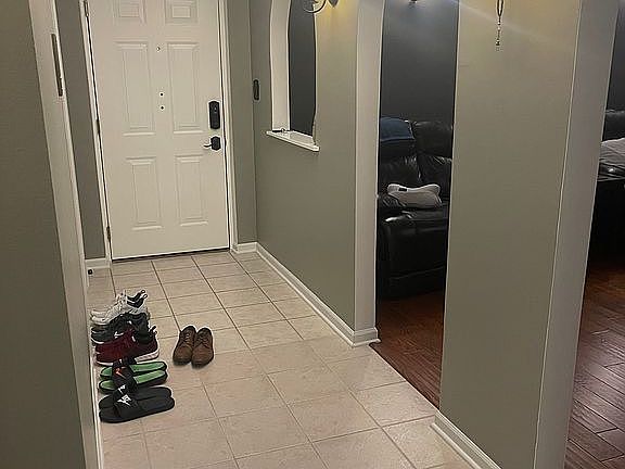 4th image of 15700 Deerfield Ct