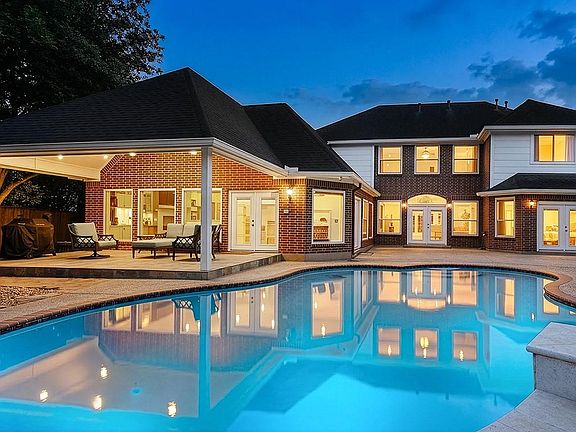 3rd image of 18834 Forest Elms Dr