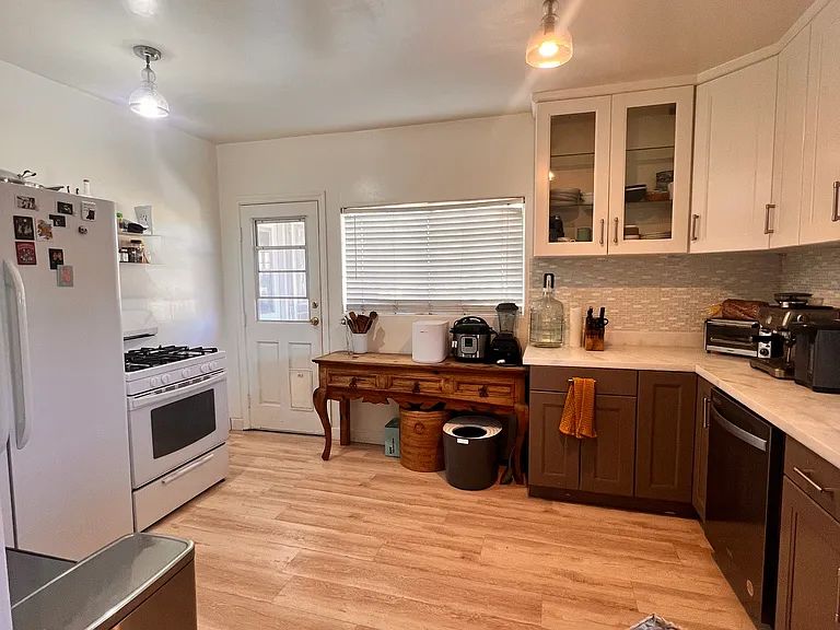 2318 Yosemite Dr #1/2 — Photo 6