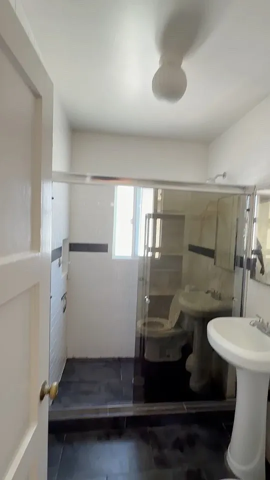 2 bed, 1000 sqft, $3,650 — Photo 3