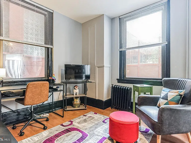 1324 Locust St #519 — Photo 16