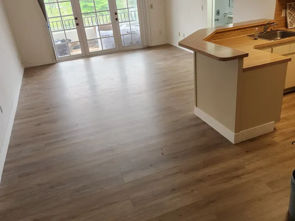 15 Phoenetia Ave APT 404, Miami, FL 33134