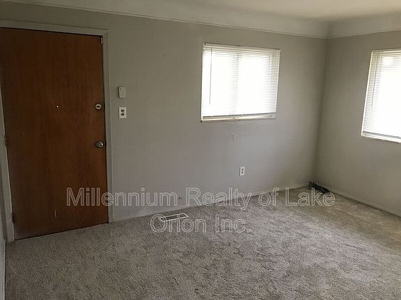 2nd image of 105 Walnut St