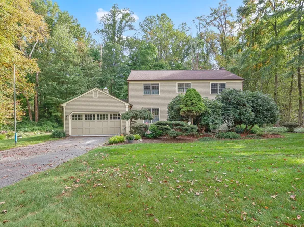 48 Canoe Brook Road, Trumbull, CT 06611