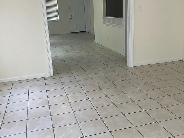 497 Gay Ave — Photo 4