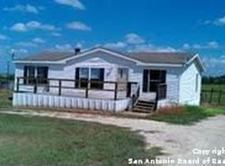 136 High Ridge Dr, Seguin, TX 78155