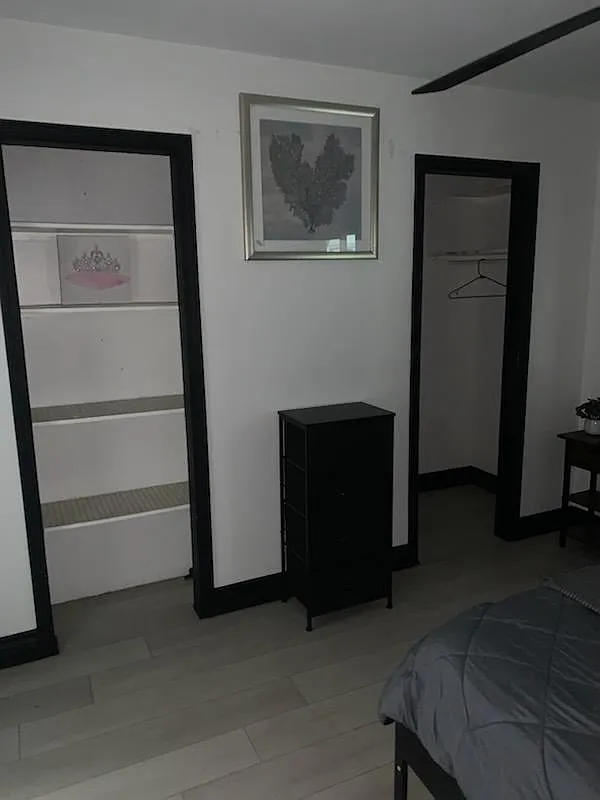 4 bed, 3.0 bath, 3300 sqft, $1,949 — Photo 2