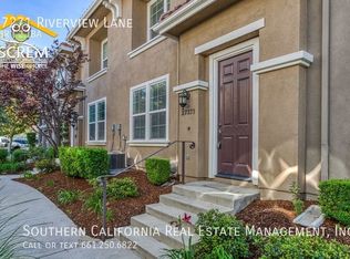 27271 Riverview Ln, Valencia, CA 91354