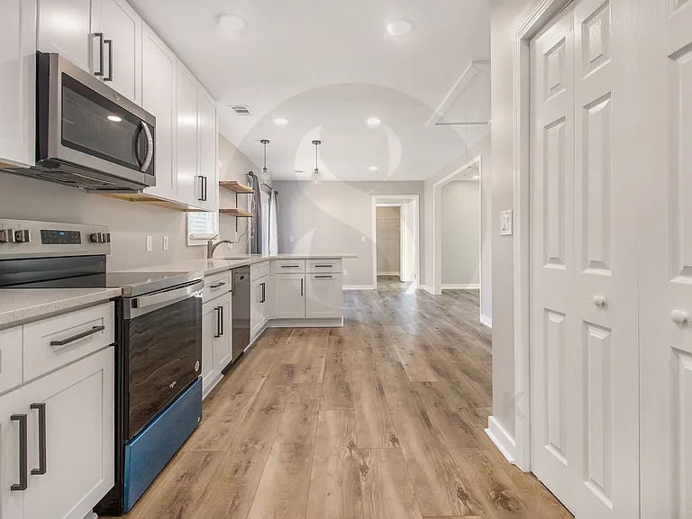 2130 Belhaven Ln SE — Photo 8