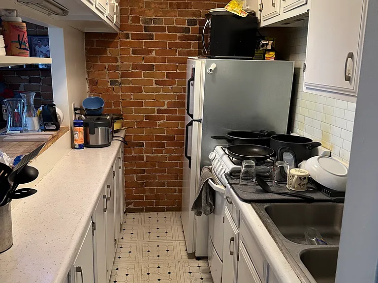 100 W Concord St #8 — Photo 2
