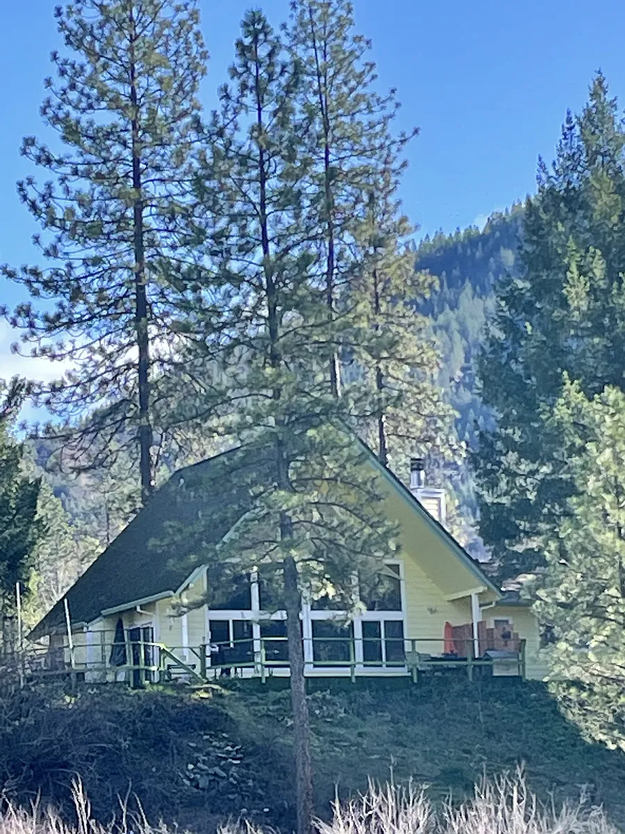 Building Photo - 7204 Browns Mountain Rd
