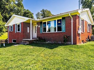 36 Plantation Dr, Morgantown, WV 26508