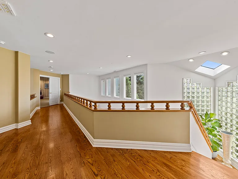 172 Truman Dr — Photo 36