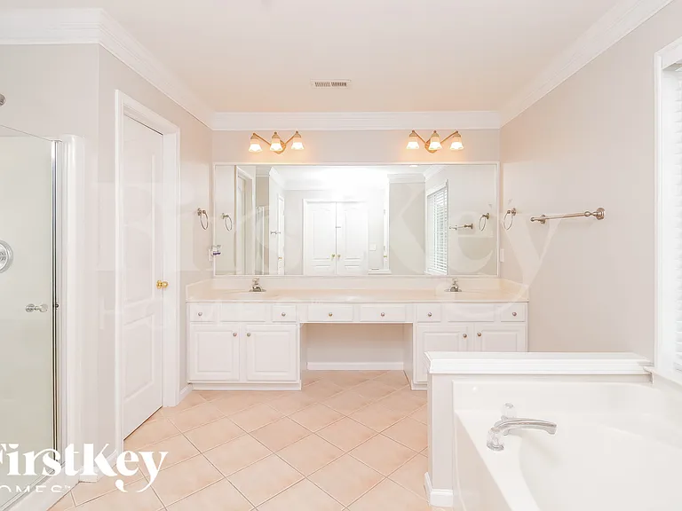 3312 Cornelia Ct — Photo 13