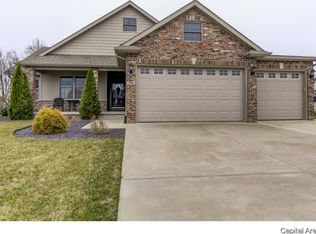 300 Meredith Dr, Sherman, IL 62684