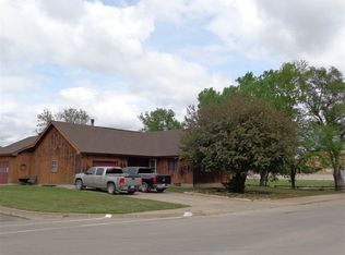 1001 10th St, Victoria, KS 67671