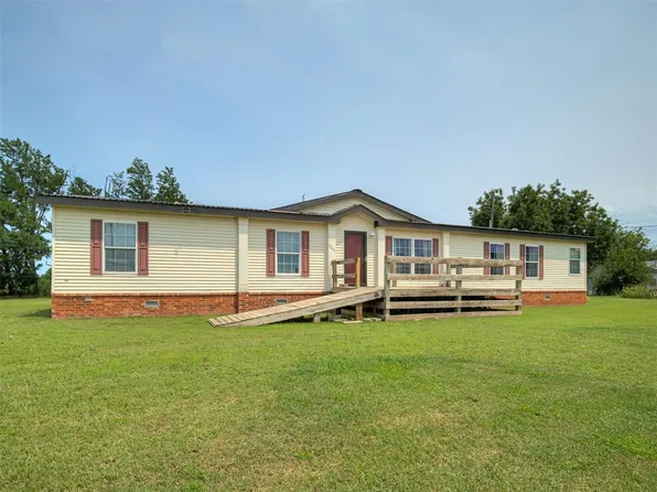 206 N Pine St, Crescent, OK 73028