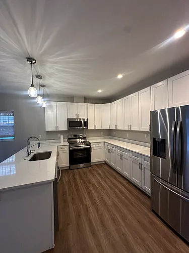 4607 Lorain Ave #201 Photo 1