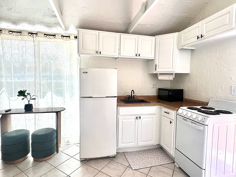 521 31st St — Photo 39