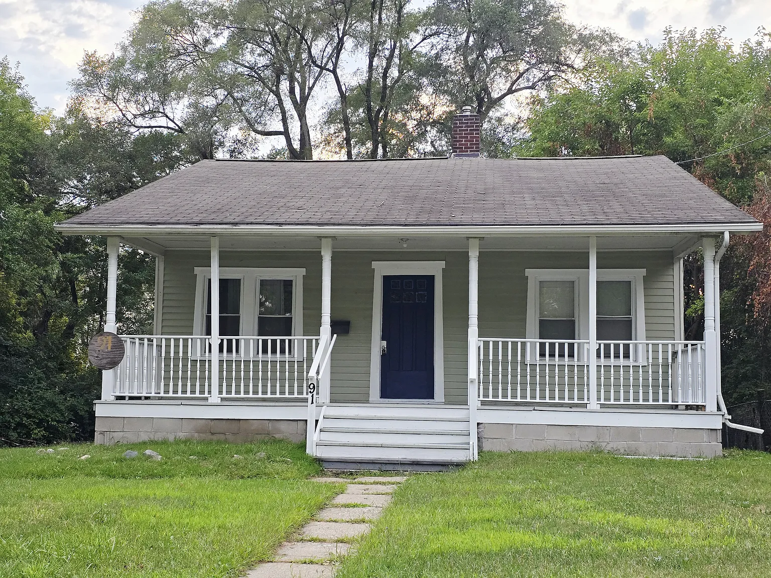 91 Euclid Ave — Photo 1