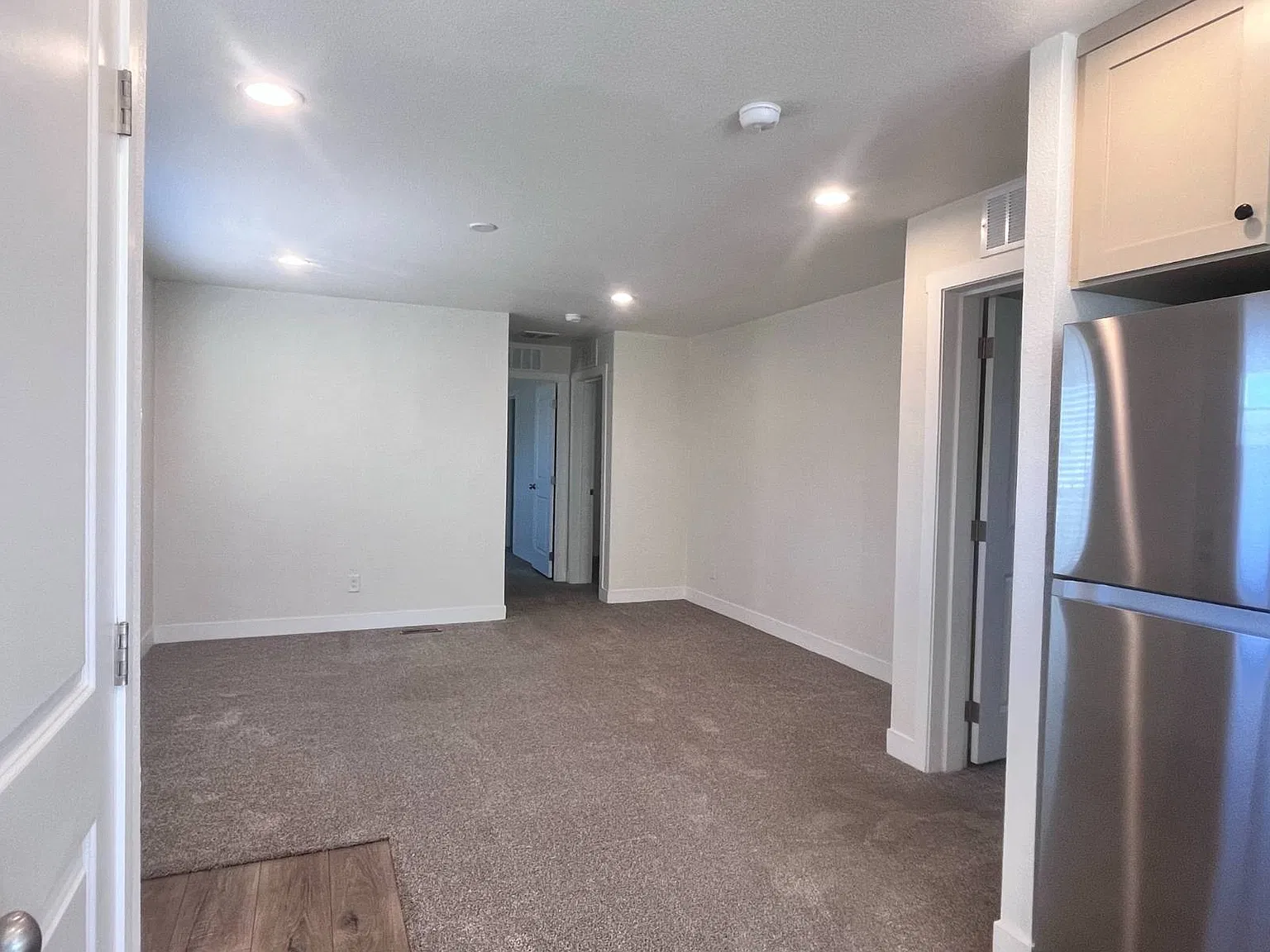 3 bed, 2.0 bath, 1136 sqft, $1,525 — Photo 2