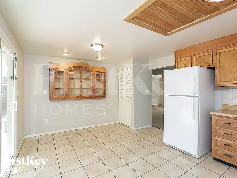 13249 N 14th Dr — Photo 7