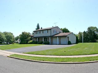 27 Conerly Rd, Somerset, NJ 08873