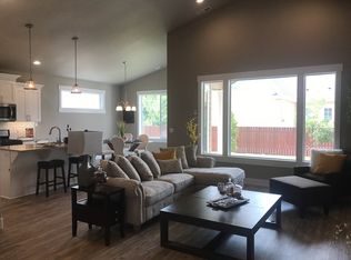 669 SE Whimbrel Loop, College Place, WA 99324