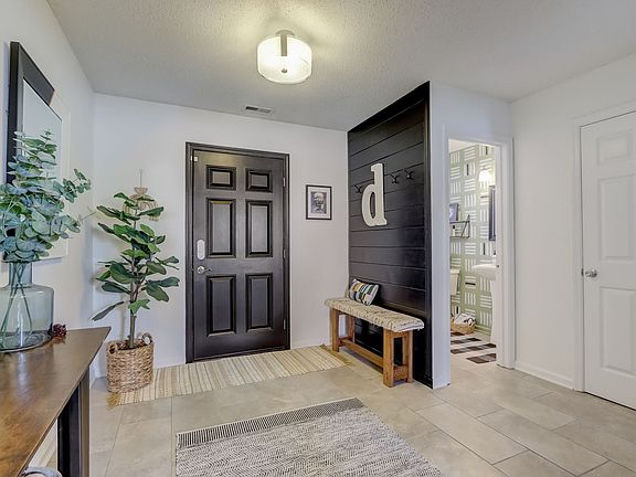 3rd image of 9689 Gibbon Ln