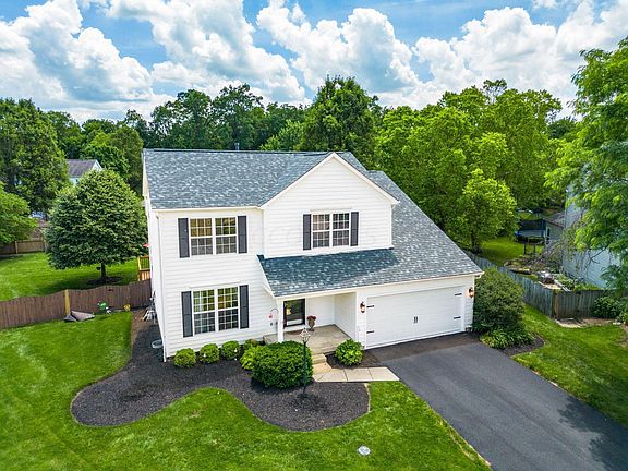 2nd image of 7622 Park Bend Ct