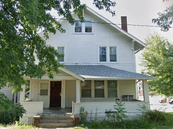 Now Leasing Beautiful Apartments Near UNMC, 4755 Capitol Ave #4, Omaha, NE 68132