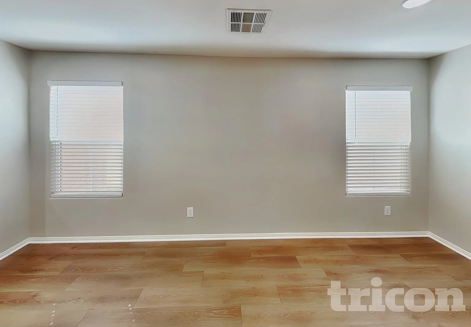 963 Eureka Dunes Avenue Henderson NV — Photo 2