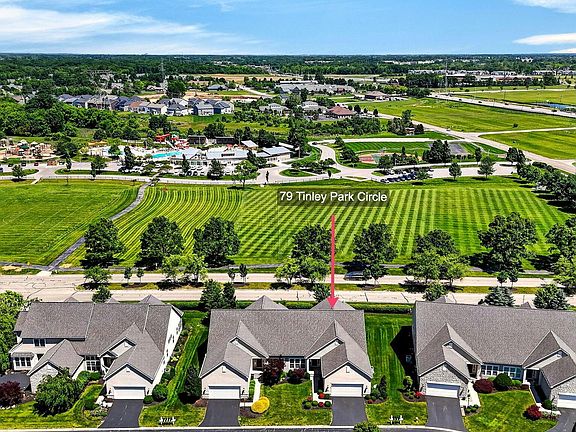 4th image of 79 Tinley Park Cir