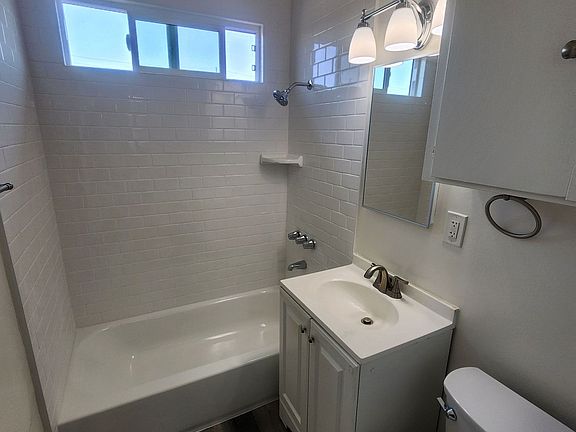 4th image of 10309 S Inglewood Ave APT 24