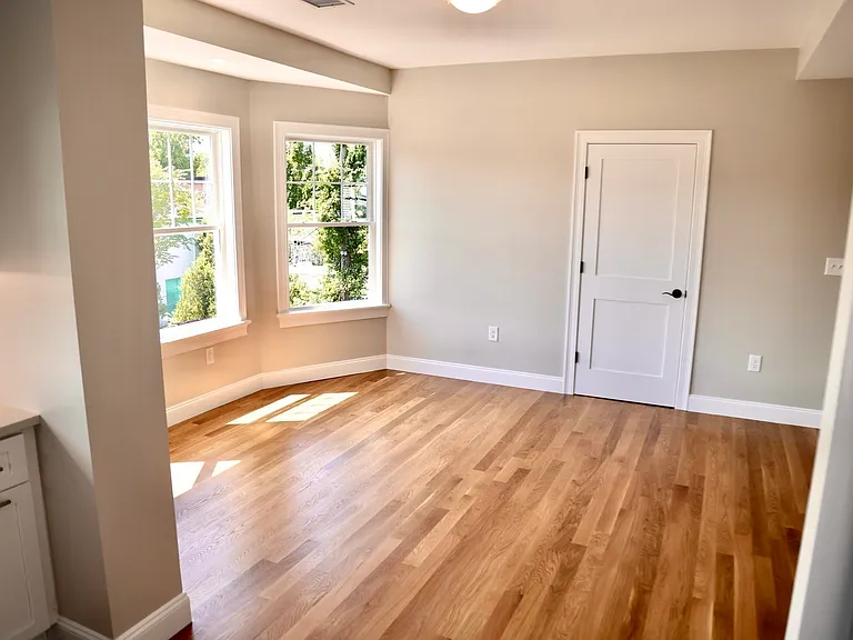 35 Chestnut St #2 — Photo 7