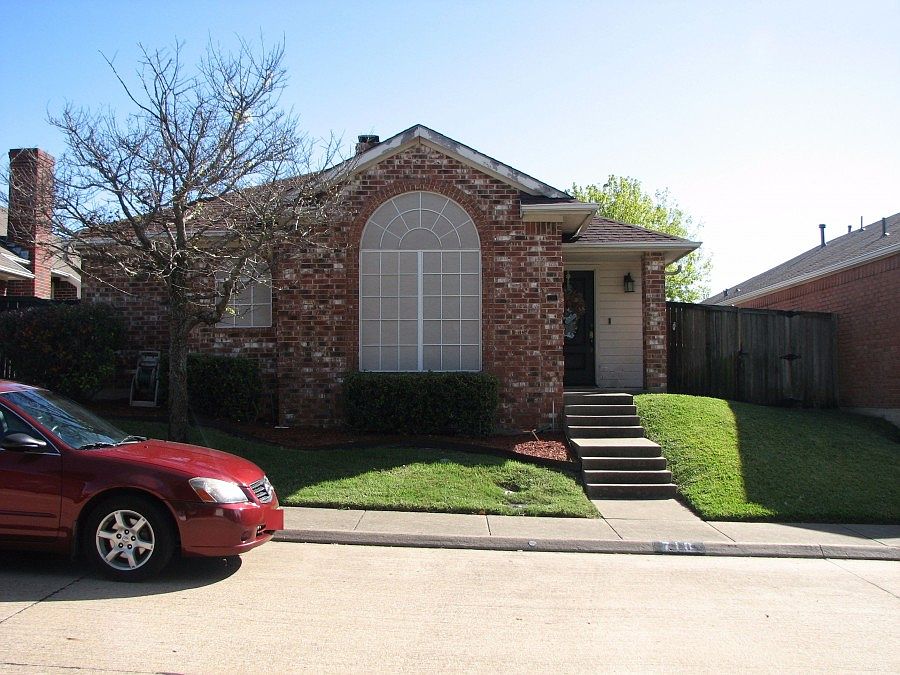 1st image of 718 Ashbrook Dr