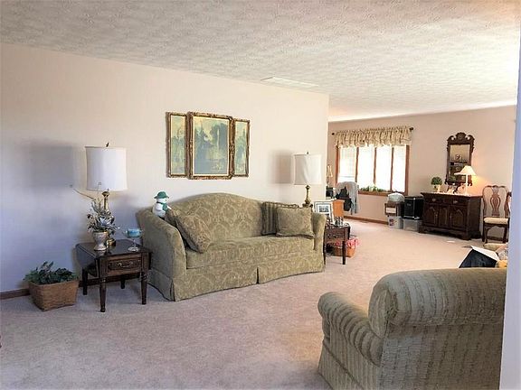 3rd image of 637 S School St #27