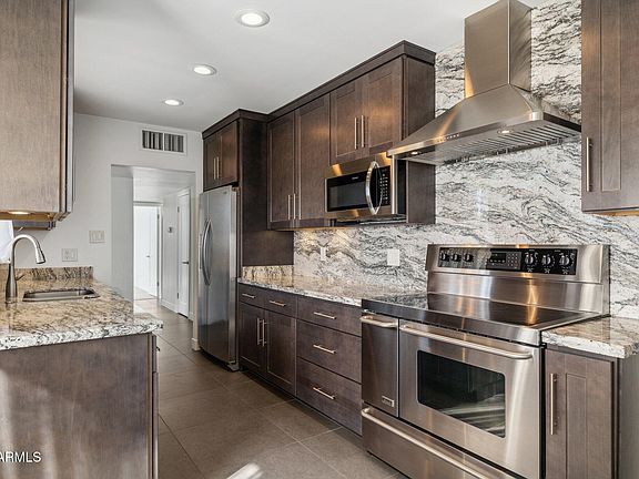 4th image of 5438 E PINCHOT Avenue